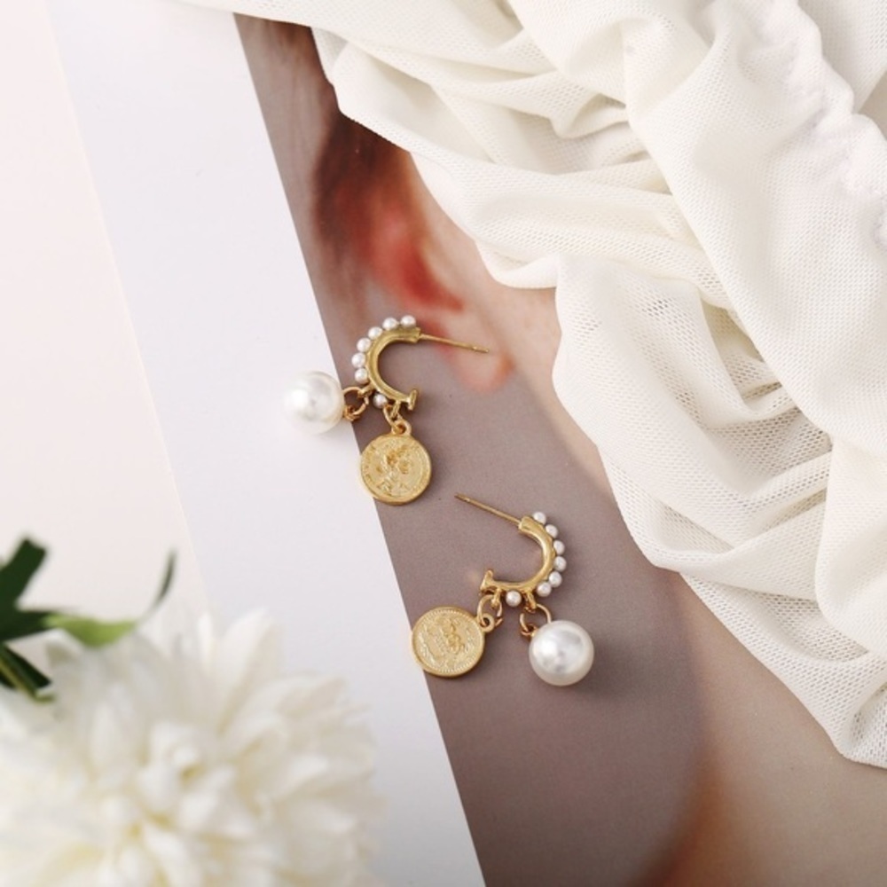 NEW Inlaid Pearl Pendant Drop Earrings